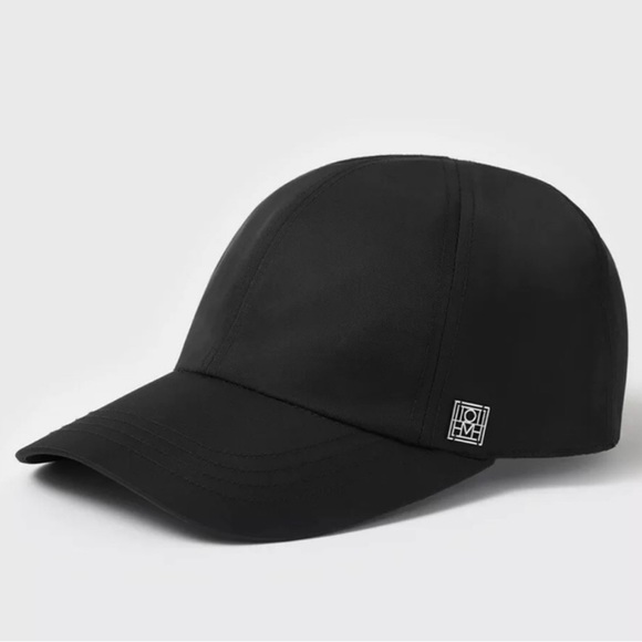 Toteme Accessories - TOTÊME Black Baseball Cap hat minimalist solid black w metal logo
